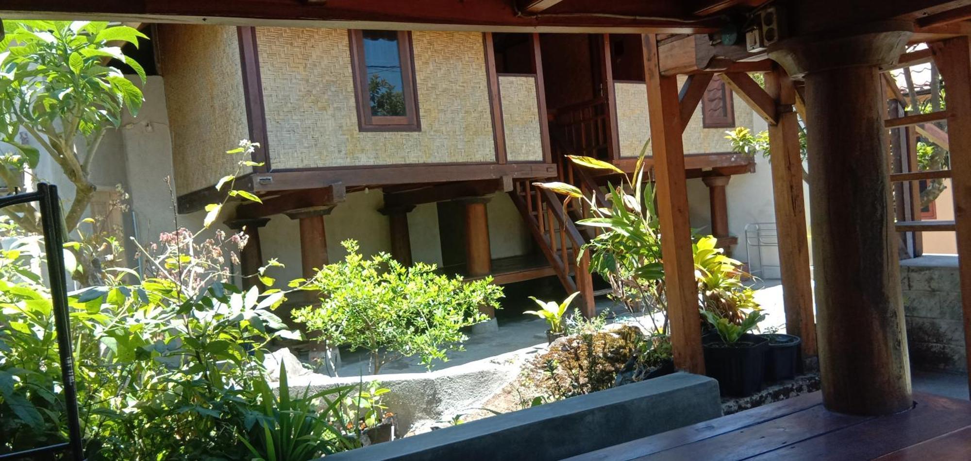 Radiya Guesthouse Sembalunlawang Dış mekan fotoğraf