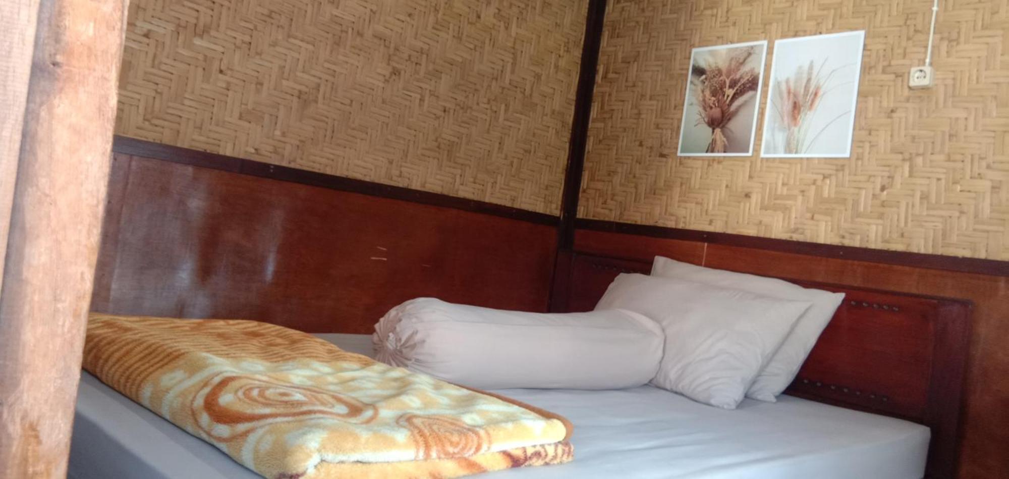 Radiya Guesthouse Sembalunlawang Oda fotoğraf