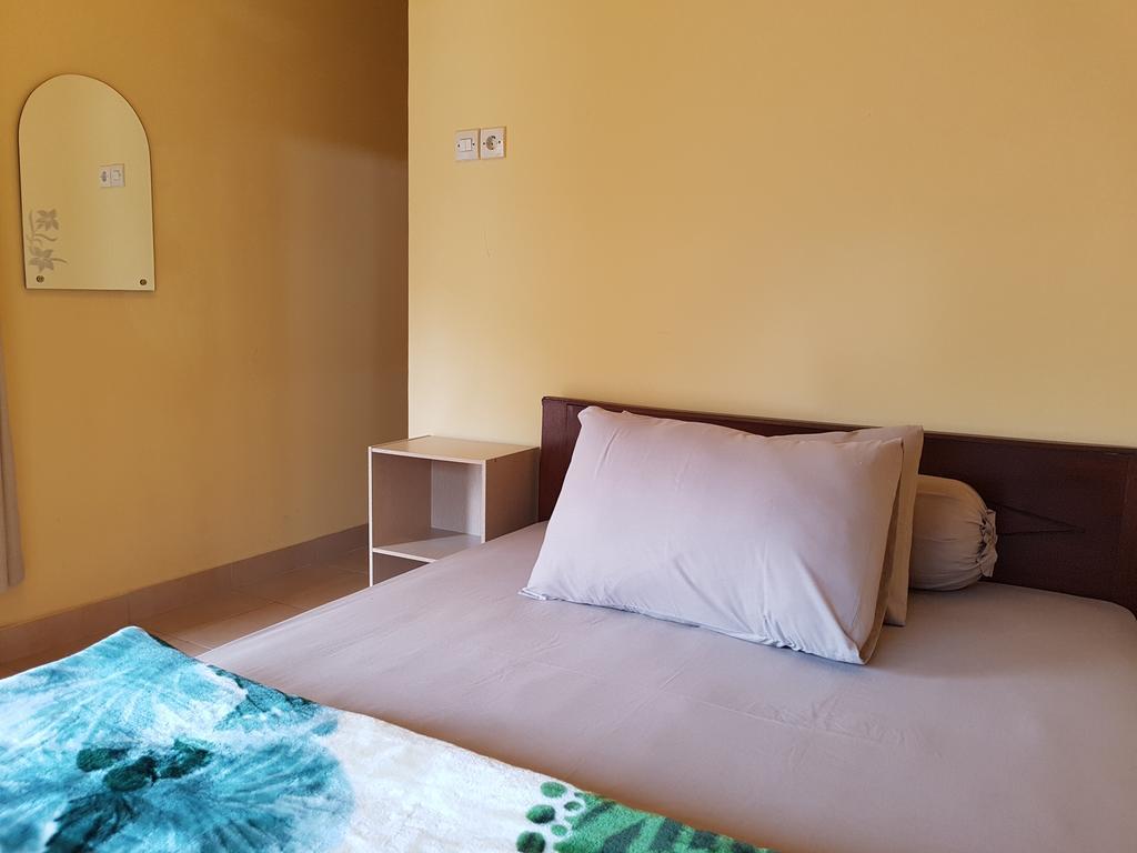 Radiya Guesthouse Sembalunlawang Oda fotoğraf