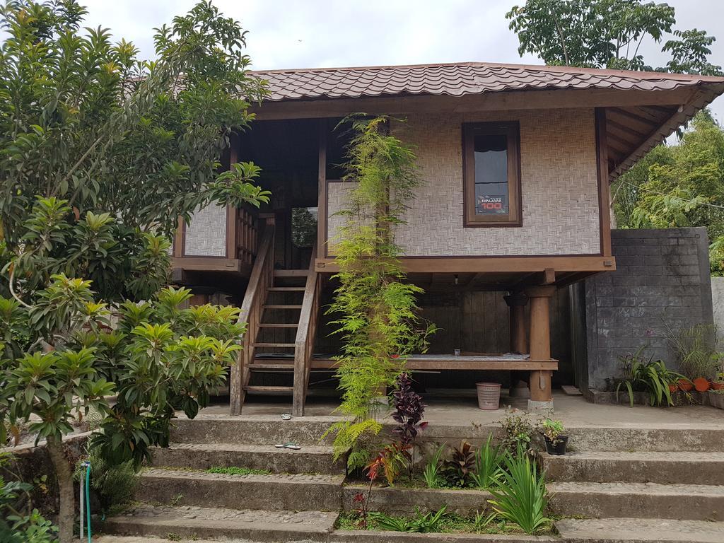 Radiya Guesthouse Sembalunlawang Dış mekan fotoğraf